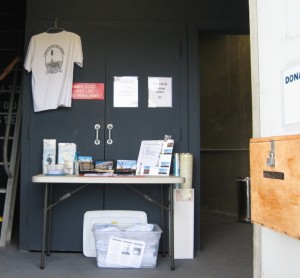 Merchandise display for top tour s